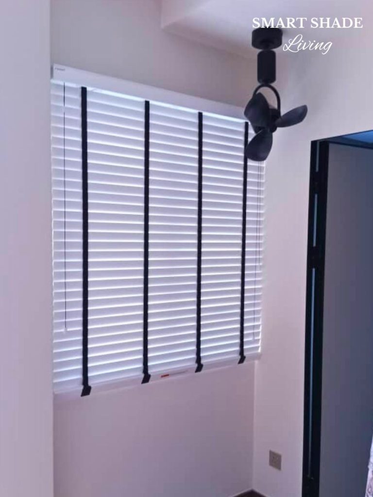 white wooden venetian blinds